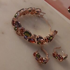 Bracelet necklace with pendant very brilliant